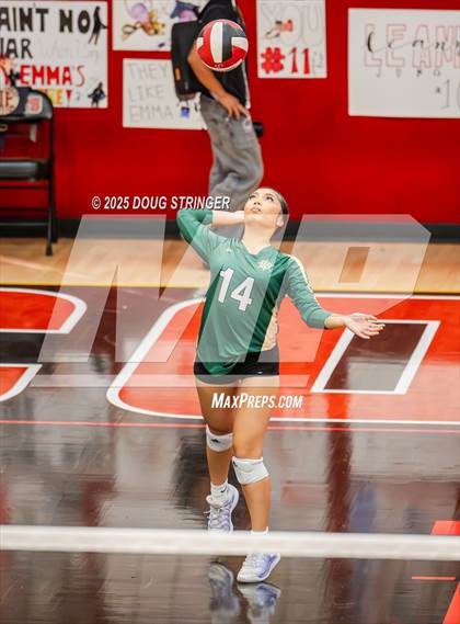 Thumbnail 2 in JV: Moreau Catholic @ James Logan photogallery.