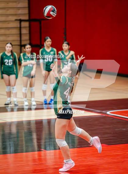 Thumbnail 2 in JV: Moreau Catholic @ James Logan photogallery.