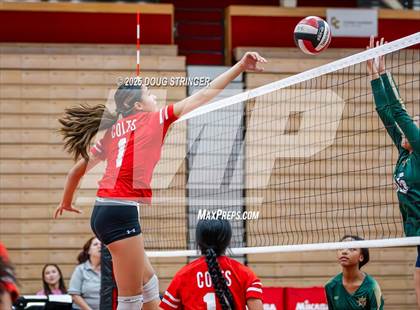 Thumbnail 1 in JV: Moreau Catholic @ James Logan photogallery.