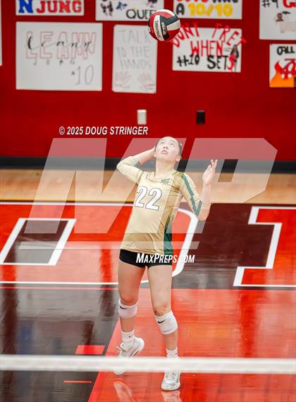 Thumbnail 2 in JV: Moreau Catholic @ James Logan photogallery.