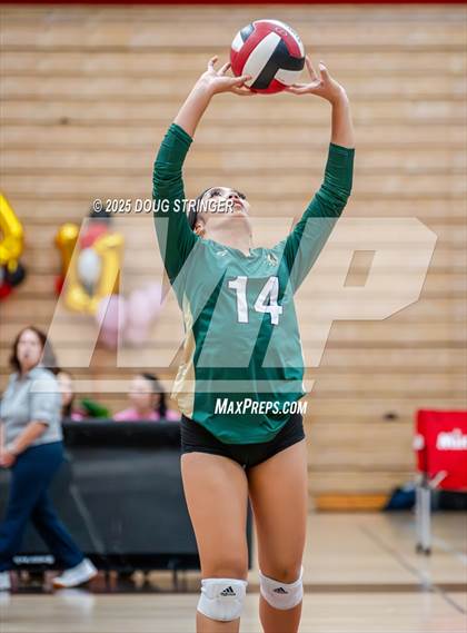 Thumbnail 1 in JV: Moreau Catholic @ James Logan photogallery.