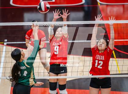 Thumbnail 2 in JV: Moreau Catholic @ James Logan photogallery.