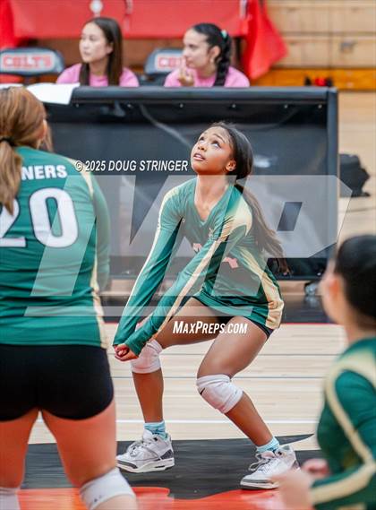 Thumbnail 1 in JV: Moreau Catholic @ James Logan photogallery.