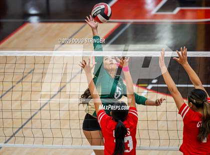 Thumbnail 1 in JV: Moreau Catholic @ James Logan photogallery.