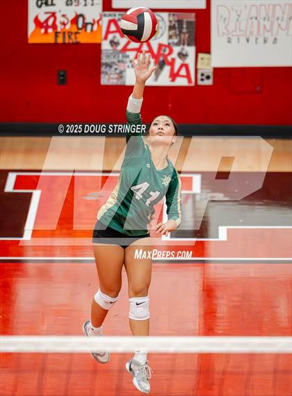 Thumbnail 1 in JV: Moreau Catholic @ James Logan photogallery.