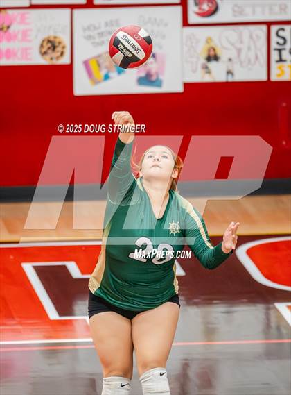 Thumbnail 2 in JV: Moreau Catholic @ James Logan photogallery.