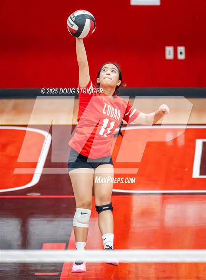 Thumbnail 3 in JV: Moreau Catholic @ James Logan photogallery.