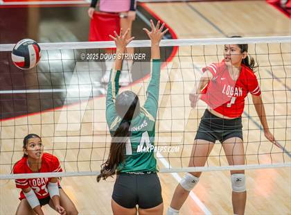 Thumbnail 1 in JV: Moreau Catholic @ James Logan photogallery.