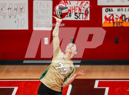 Thumbnail 3 in JV: Moreau Catholic @ James Logan photogallery.