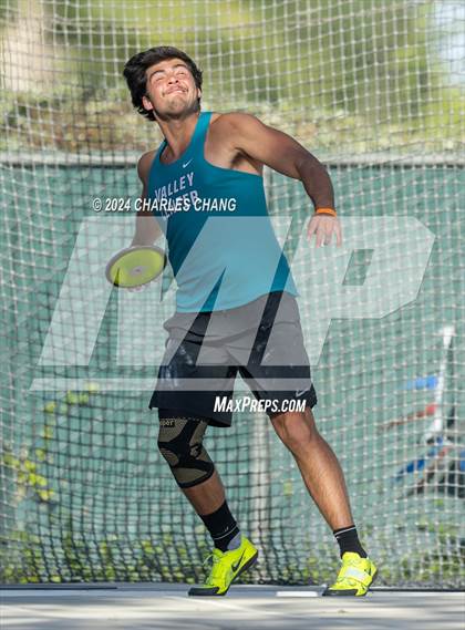 Thumbnail 3 in CIF State Championships (Discus Qualifying) photogallery.