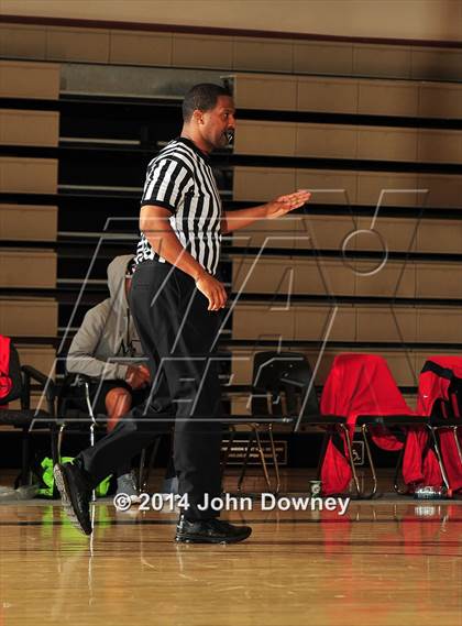 Thumbnail 2 in Brentwood School vs. Oak Hills (MaxPreps Holiday Classic) photogallery.