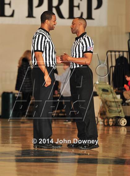 Thumbnail 3 in Brentwood School vs. Oak Hills (MaxPreps Holiday Classic) photogallery.