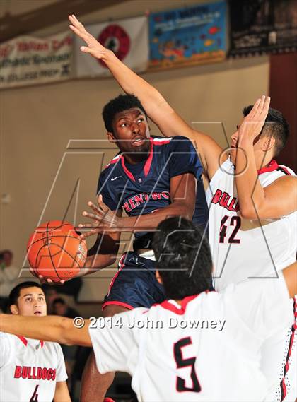 Thumbnail 2 in Brentwood School vs. Oak Hills (MaxPreps Holiday Classic) photogallery.