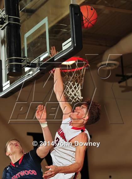 Thumbnail 3 in Brentwood School vs. Oak Hills (MaxPreps Holiday Classic) photogallery.