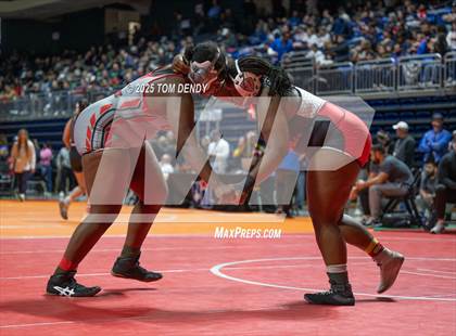 Thumbnail 2 in UIL Wrestling 5A-6A Finals (Round 2) photogallery.