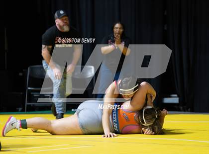 Thumbnail 2 in UIL Wrestling 5A-6A Finals (Round 2) photogallery.