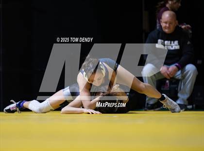 Thumbnail 3 in UIL Wrestling 5A-6A Finals (Round 2) photogallery.