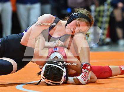 Thumbnail 2 in UIL Wrestling 5A-6A Finals (Round 2) photogallery.