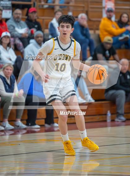 Thumbnail 2 in Santa Margarita vs. Bishop O'Dowd (Torrey Pines Holiday Classic) photogallery.
