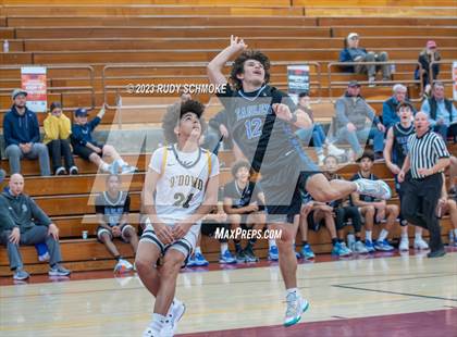 Thumbnail 1 in Santa Margarita vs. Bishop O'Dowd (Torrey Pines Holiday Classic) photogallery.
