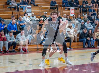 Thumbnail 2 in Santa Margarita vs. Bishop O'Dowd (Torrey Pines Holiday Classic) photogallery.