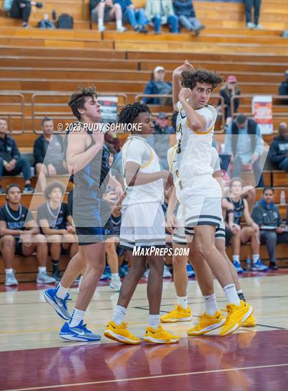 Thumbnail 3 in Santa Margarita vs. Bishop O'Dowd (Torrey Pines Holiday Classic) photogallery.