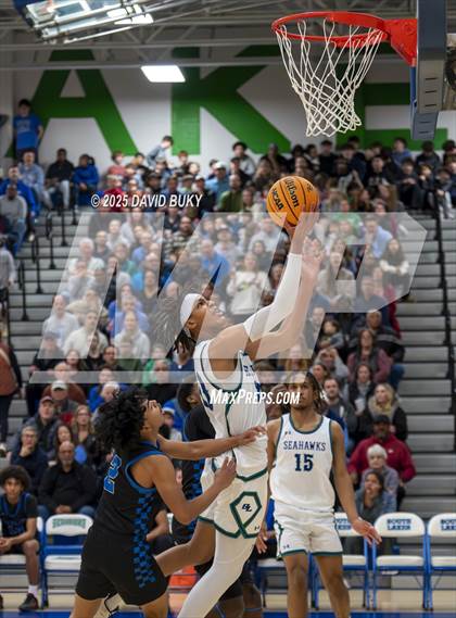 Thumbnail 2 in South Lakes vs. Landstown (VHSL State Semi-Final Class 6) photogallery.