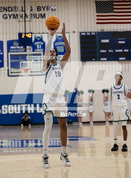 Thumbnail 3 in South Lakes vs. Landstown (VHSL State Semi-Final Class 6) photogallery.