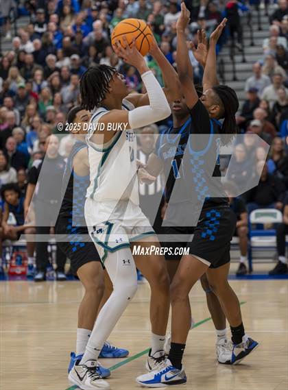 Thumbnail 2 in South Lakes vs. Landstown (VHSL State Semi-Final Class 6) photogallery.