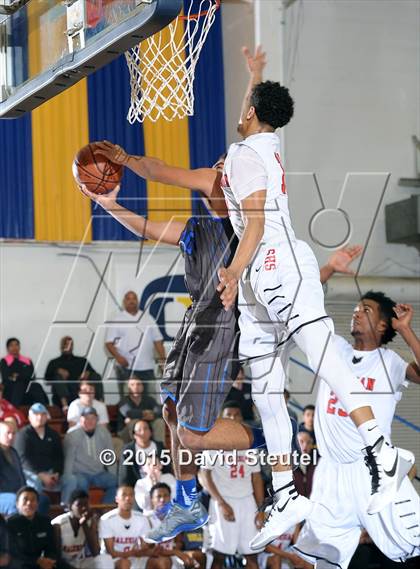 Thumbnail 2 in Capital Christian vs. Salesian College Preparatory (Gridley Invitational) photogallery.