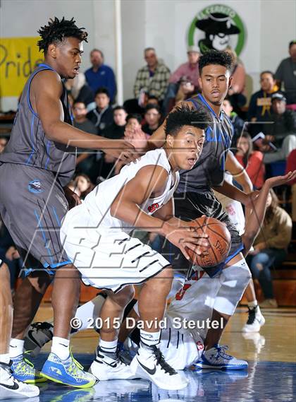 Thumbnail 1 in Capital Christian vs. Salesian College Preparatory (Gridley Invitational) photogallery.