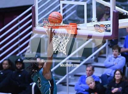 Thumbnail 1 in Olympia vs. John Curtis Christian (Allstate Sugar Bowl National Prep Classic) photogallery.