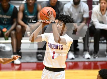 Thumbnail 3 in Olympia vs. John Curtis Christian (Allstate Sugar Bowl National Prep Classic) photogallery.