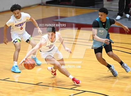 Thumbnail 1 in Olympia vs. John Curtis Christian (Allstate Sugar Bowl National Prep Classic) photogallery.