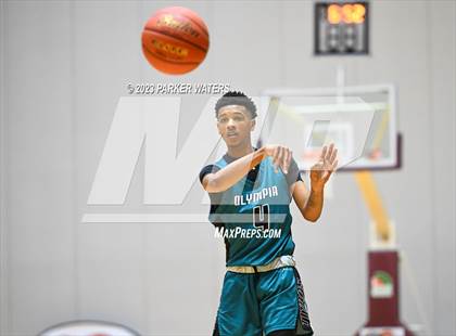 Thumbnail 3 in Olympia vs. John Curtis Christian (Allstate Sugar Bowl National Prep Classic) photogallery.