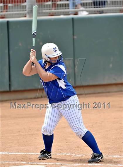 Thumbnail 3 in Palos Verdes Peninsula vs. Temescal Canyon (Woodbridge Tournament) photogallery.