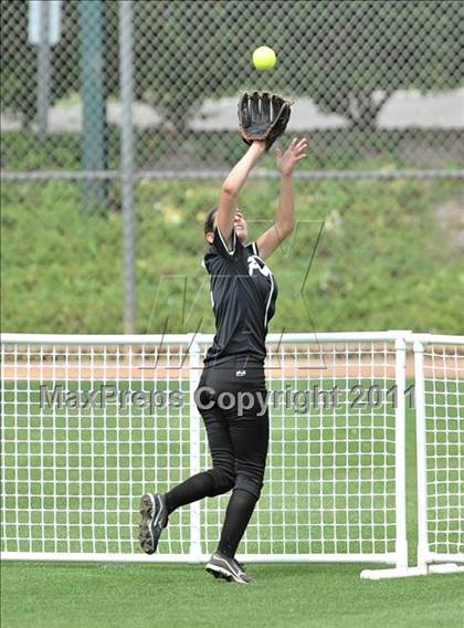 Thumbnail 3 in Palos Verdes Peninsula vs. Temescal Canyon (Woodbridge Tournament) photogallery.