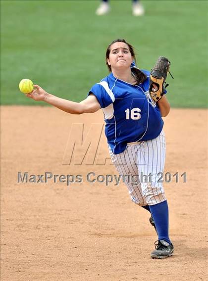 Thumbnail 2 in Palos Verdes Peninsula vs. Temescal Canyon (Woodbridge Tournament) photogallery.