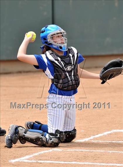 Thumbnail 3 in Palos Verdes Peninsula vs. Temescal Canyon (Woodbridge Tournament) photogallery.