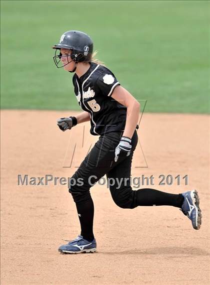 Thumbnail 2 in Palos Verdes Peninsula vs. Temescal Canyon (Woodbridge Tournament) photogallery.