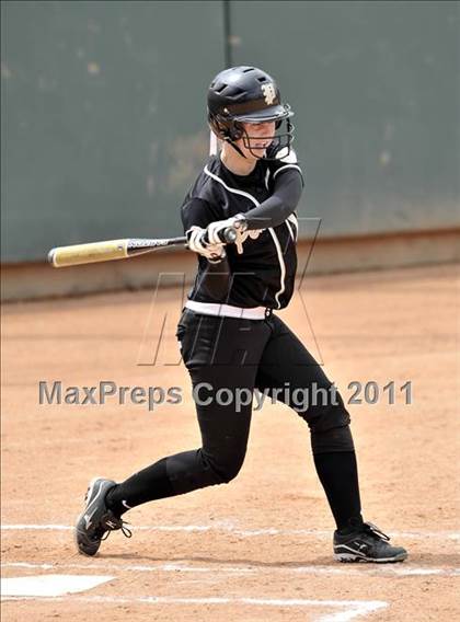 Thumbnail 2 in Palos Verdes Peninsula vs. Temescal Canyon (Woodbridge Tournament) photogallery.