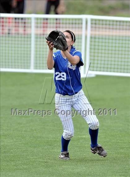 Thumbnail 3 in Palos Verdes Peninsula vs. Temescal Canyon (Woodbridge Tournament) photogallery.