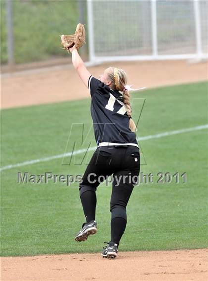 Thumbnail 1 in Palos Verdes Peninsula vs. Temescal Canyon (Woodbridge Tournament) photogallery.