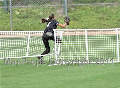 Thumbnail 2 in Palos Verdes Peninsula vs. Temescal Canyon (Woodbridge Tournament) photogallery.