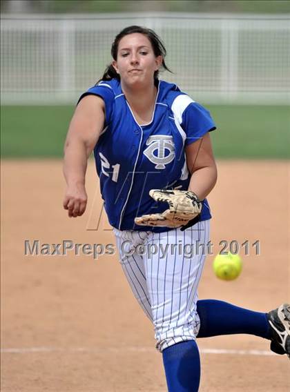 Thumbnail 3 in Palos Verdes Peninsula vs. Temescal Canyon (Woodbridge Tournament) photogallery.