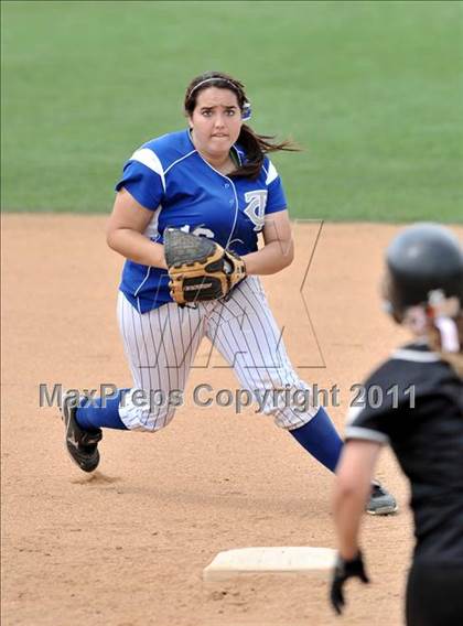 Thumbnail 1 in Palos Verdes Peninsula vs. Temescal Canyon (Woodbridge Tournament) photogallery.