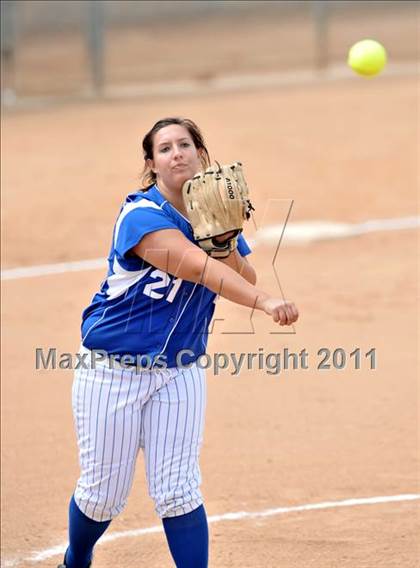 Thumbnail 3 in Palos Verdes Peninsula vs. Temescal Canyon (Woodbridge Tournament) photogallery.