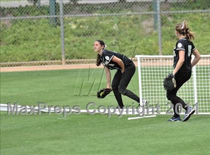 Thumbnail 2 in Palos Verdes Peninsula vs. Temescal Canyon (Woodbridge Tournament) photogallery.