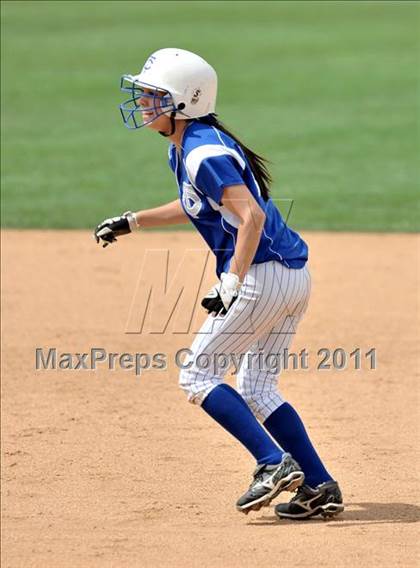 Thumbnail 1 in Palos Verdes Peninsula vs. Temescal Canyon (Woodbridge Tournament) photogallery.