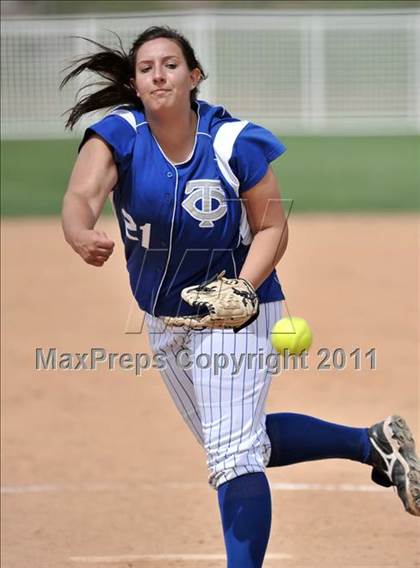Thumbnail 3 in Palos Verdes Peninsula vs. Temescal Canyon (Woodbridge Tournament) photogallery.